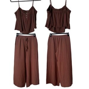 VICI + Caitlyn Collab Linen Blend Two Piece Set. Button top, wide leg pant, M